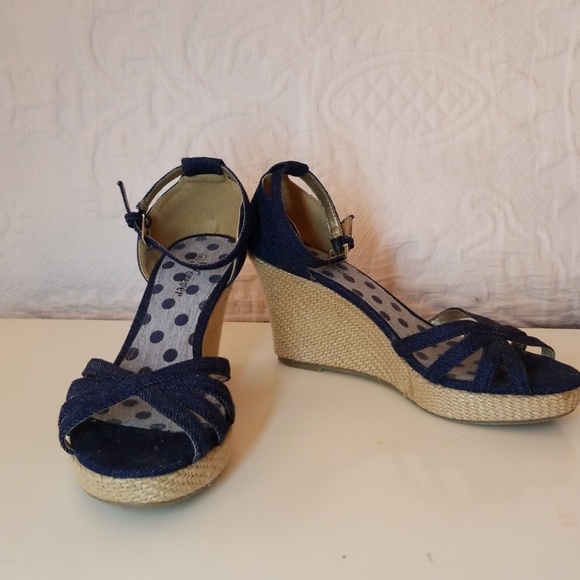 Forever 21 Shoes - Forever 21 wedges